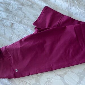 Fabletics cropped leggings w/ back waistband pocket